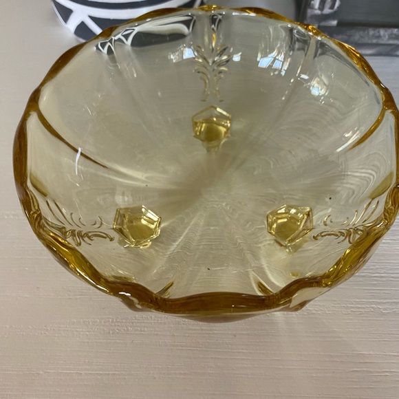 Fostoria Baroque Topaz Yellow Cupped Glass Three Footed Trinket Candy Dish Bowl - Picture 2 of 7
